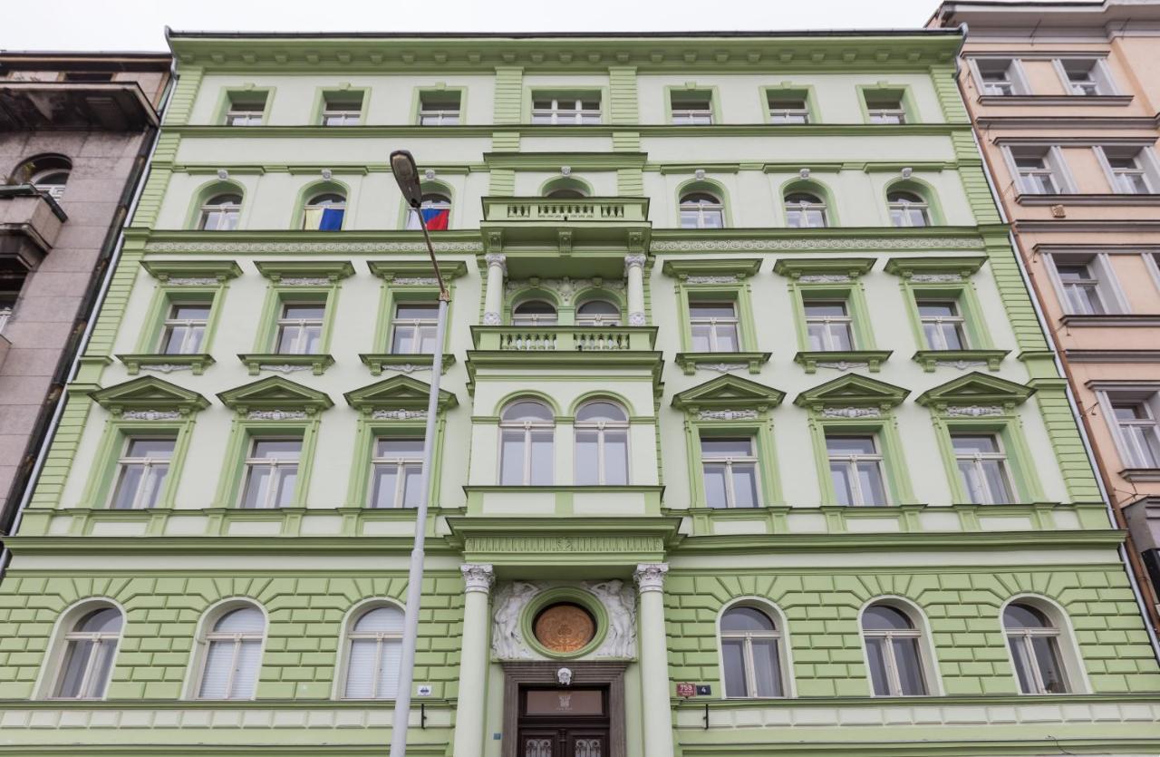 Jt'S Apartments Spanelska Str. Прага Екстериор снимка