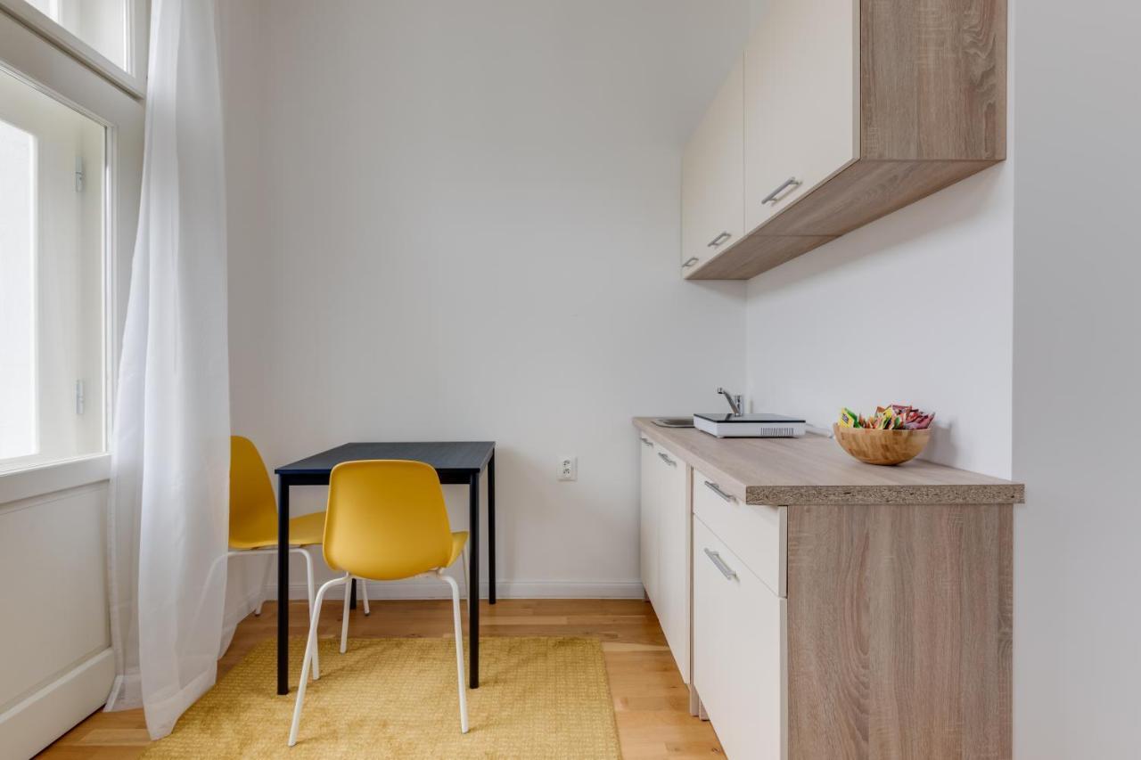 Jt'S Apartments Spanelska Str. Прага Екстериор снимка