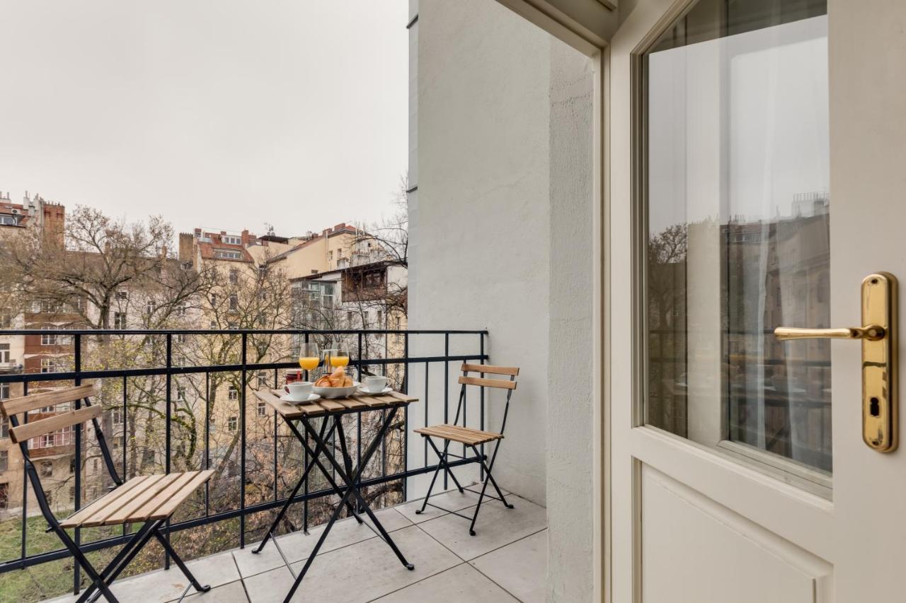 Jt'S Apartments Spanelska Str. Прага Екстериор снимка